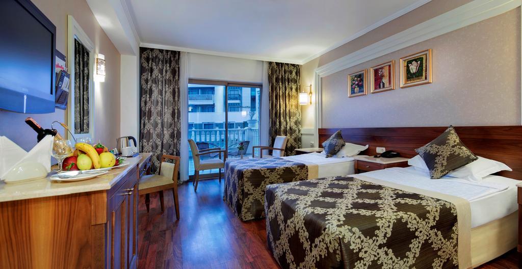 Standard Double or Twin Room Garden View