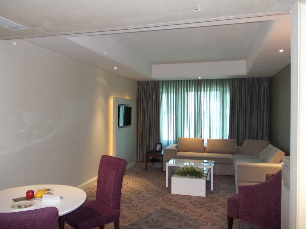 Executive Suite