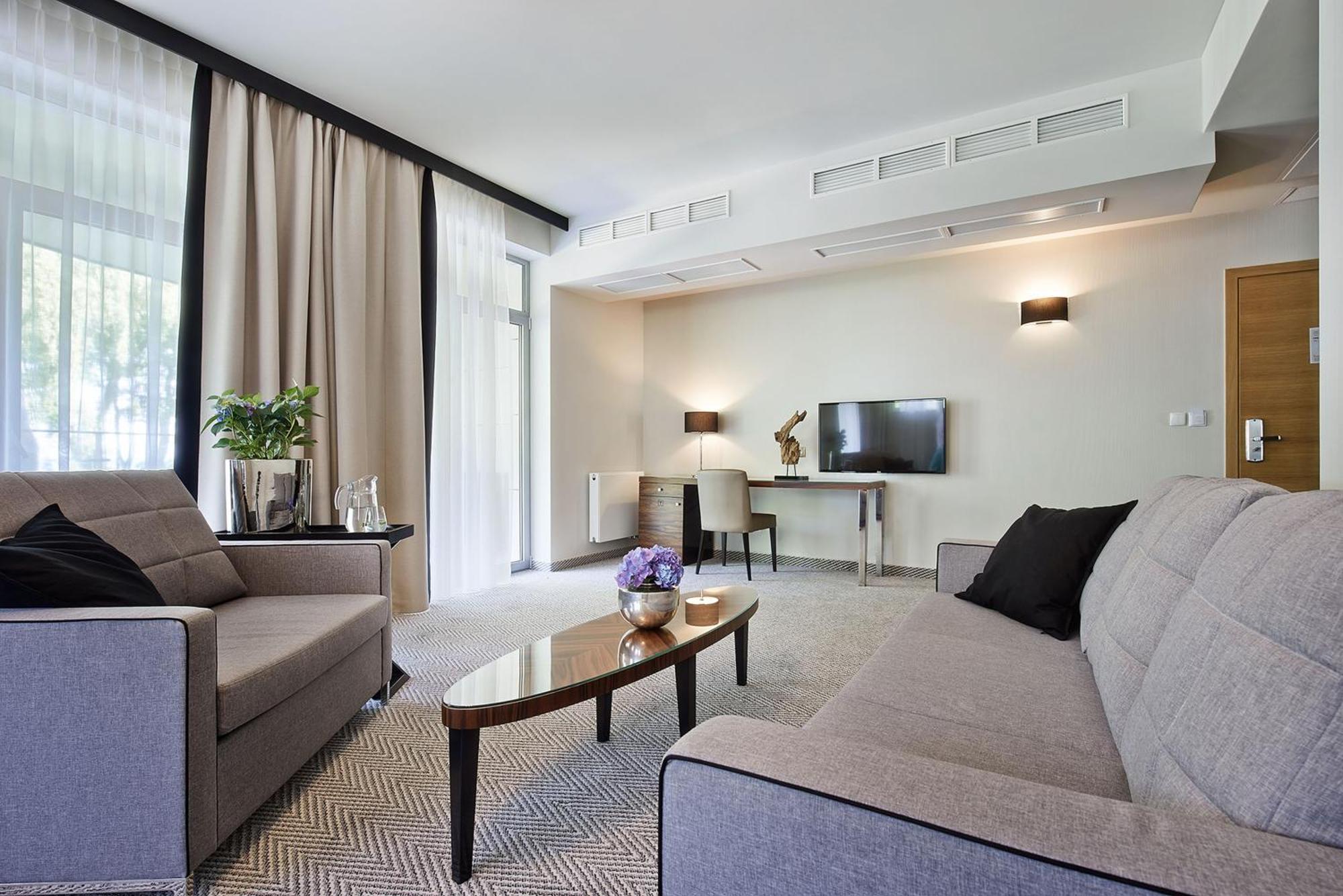 One-Bedroom Apartment with Balcony