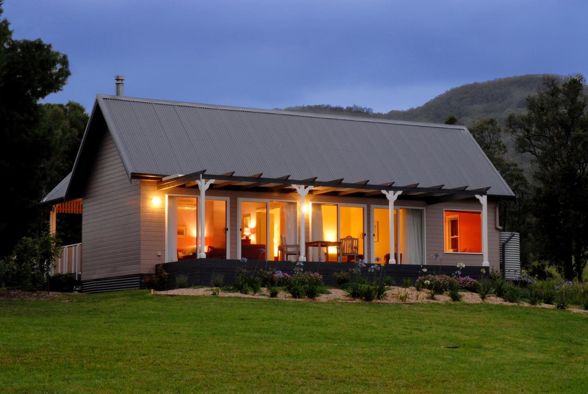 Jolly Jumbuck Cottage