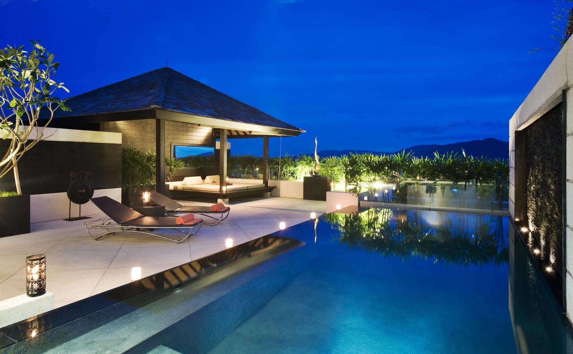Spa & Pool Penthouse,831125000:JPEG
