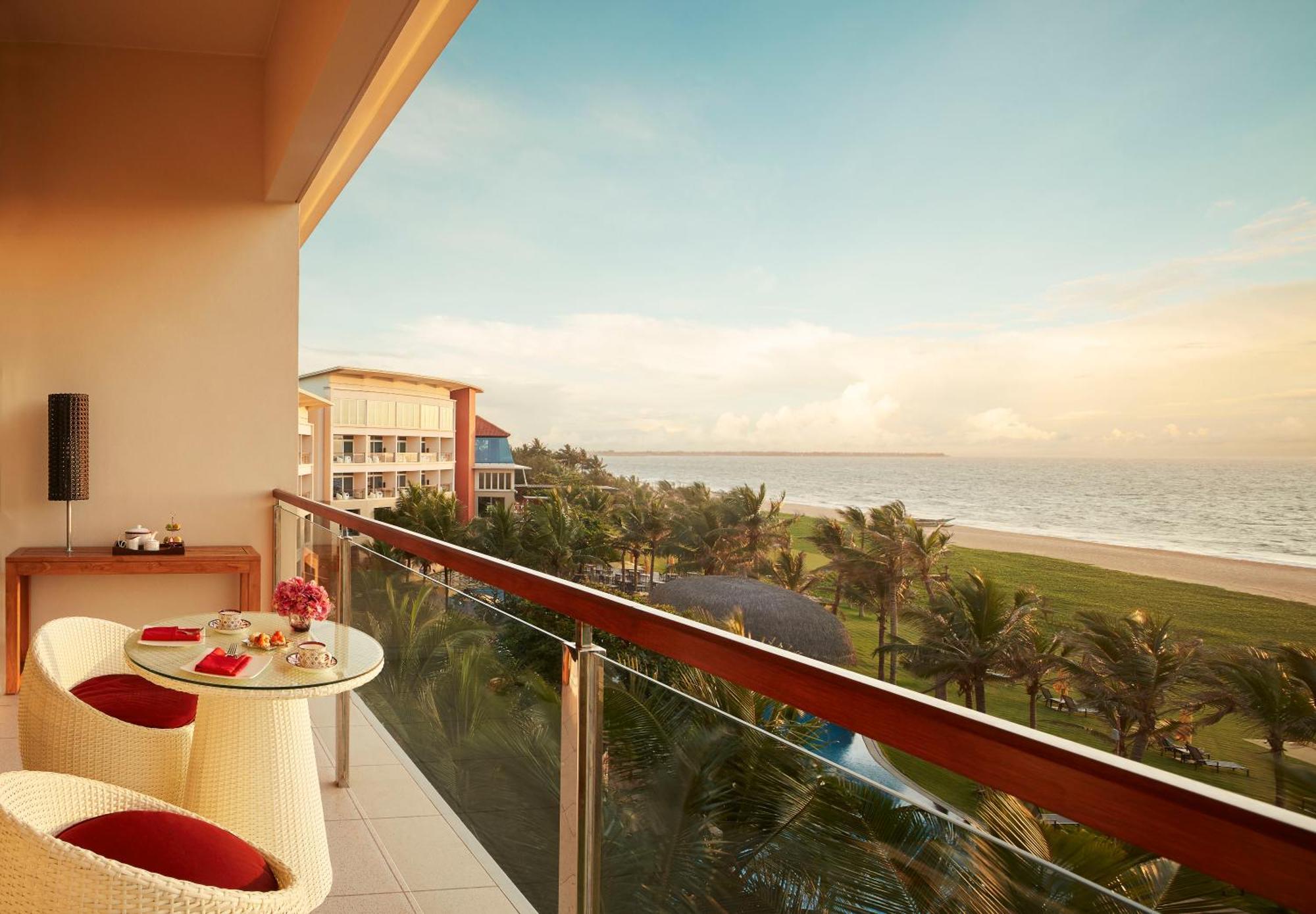 Superior Deluxe King Room Sea View on Spa on Food & Beverage & High Tea