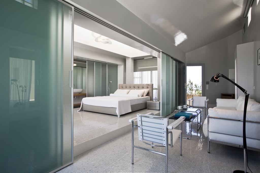 Master Suite with Volcano View