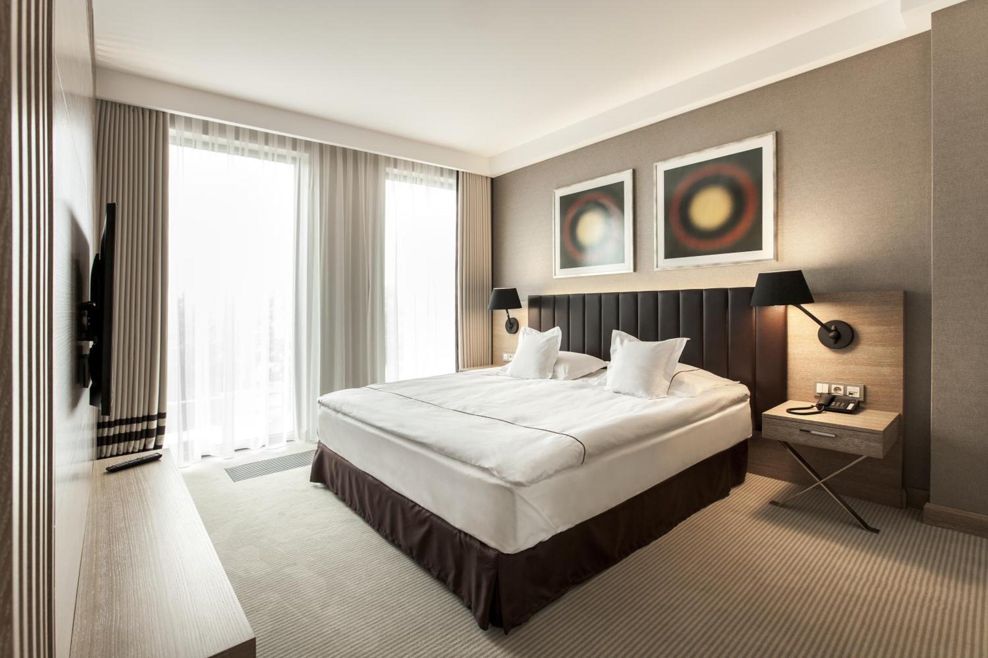 Joker Suite Lake View