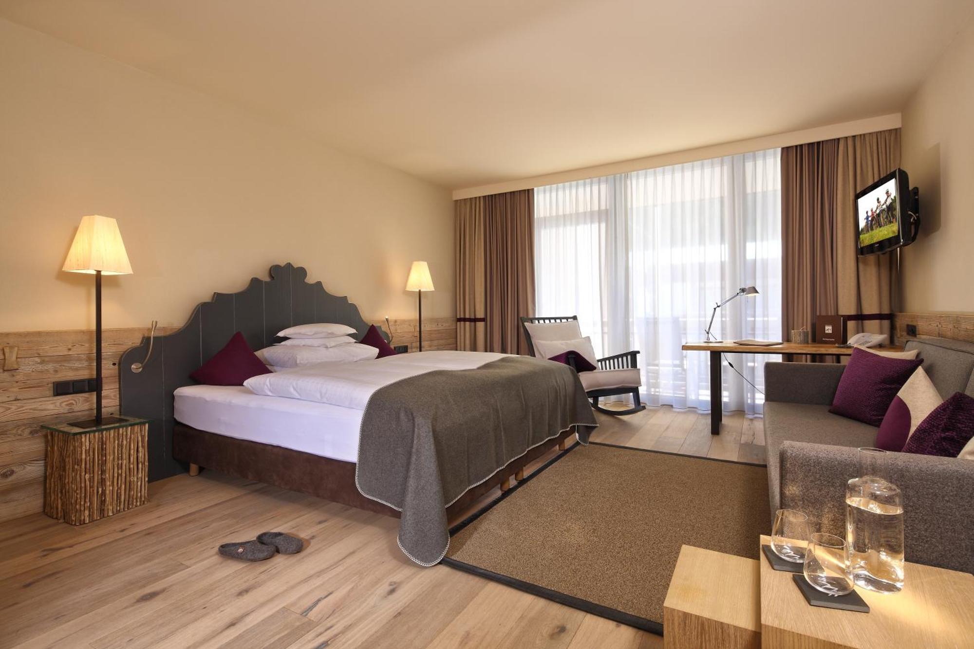 Standard Double Room,835767932:JPEG