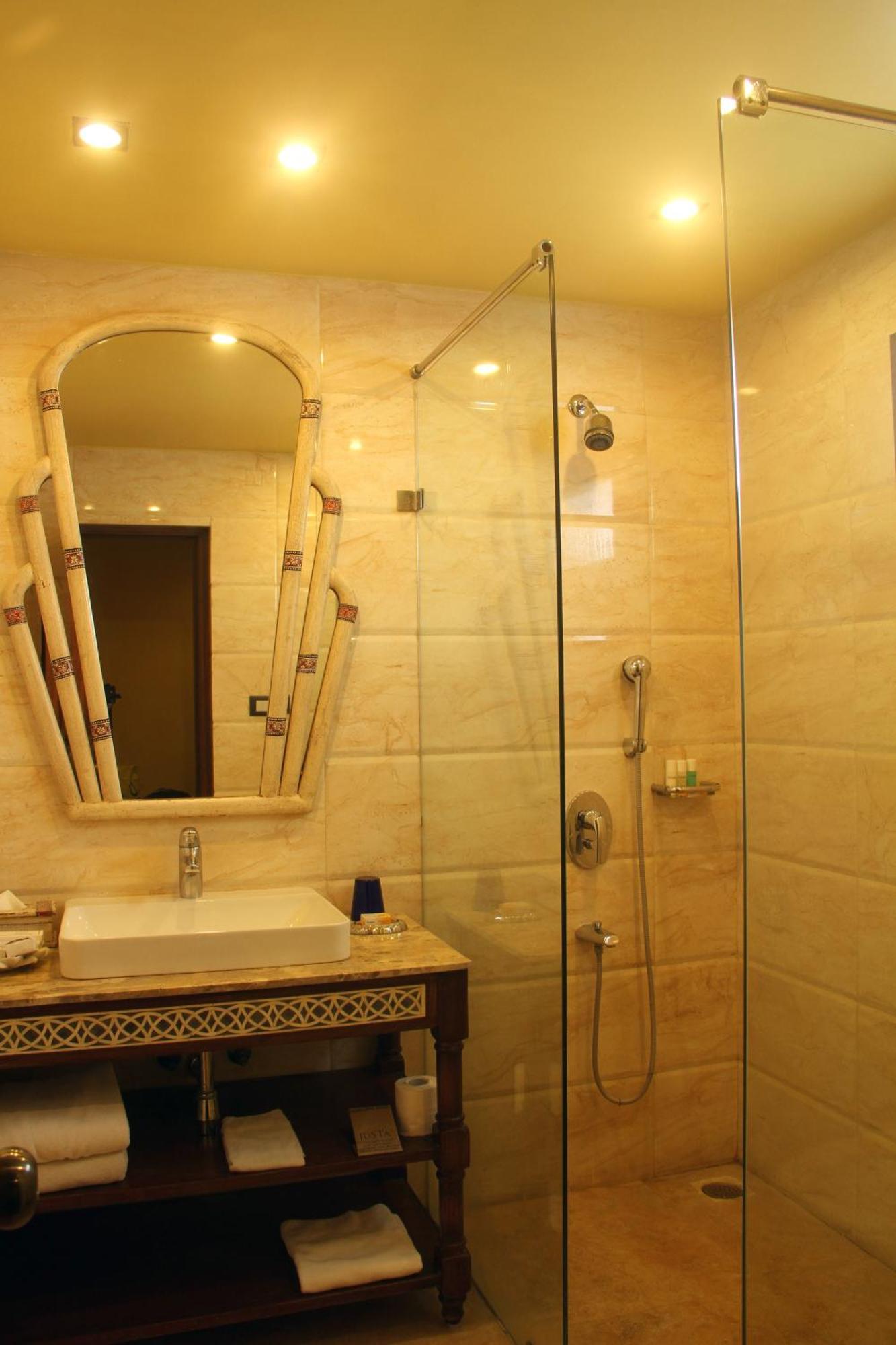 Premier Double Room with Hi-Tea with Cookies,1157093112:JPEG