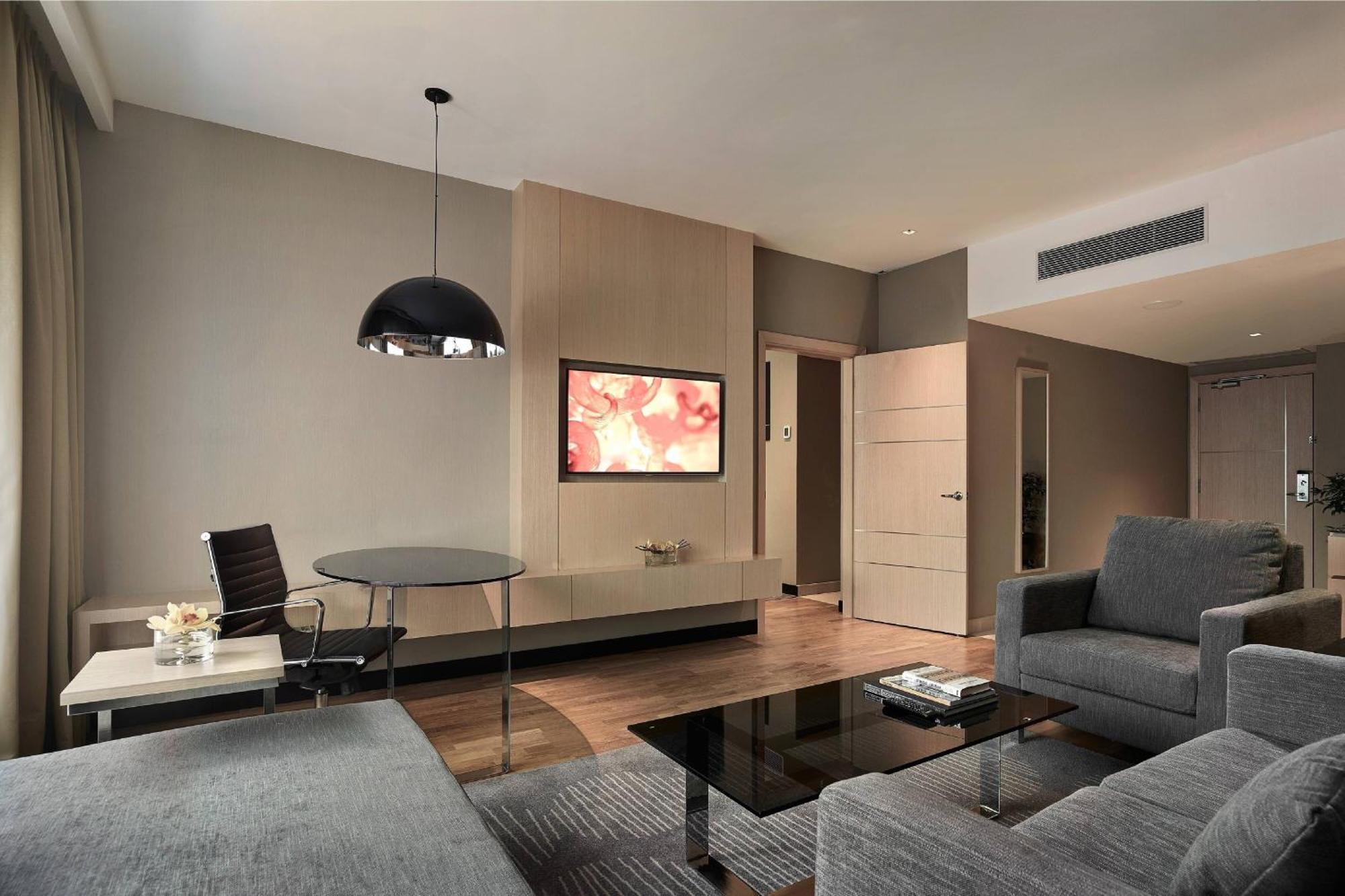 One-Bedroom Executive Suite