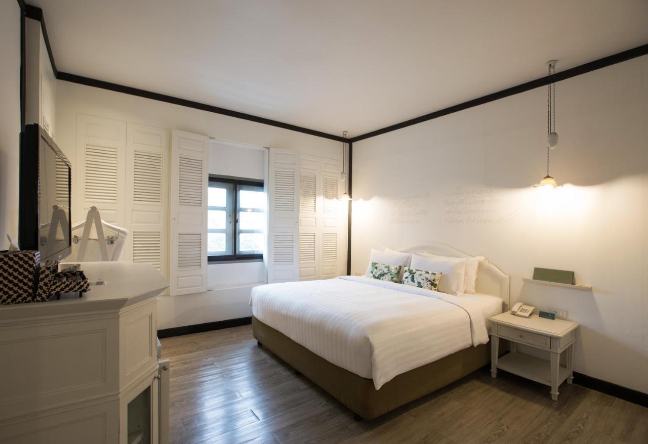 Governess Suite