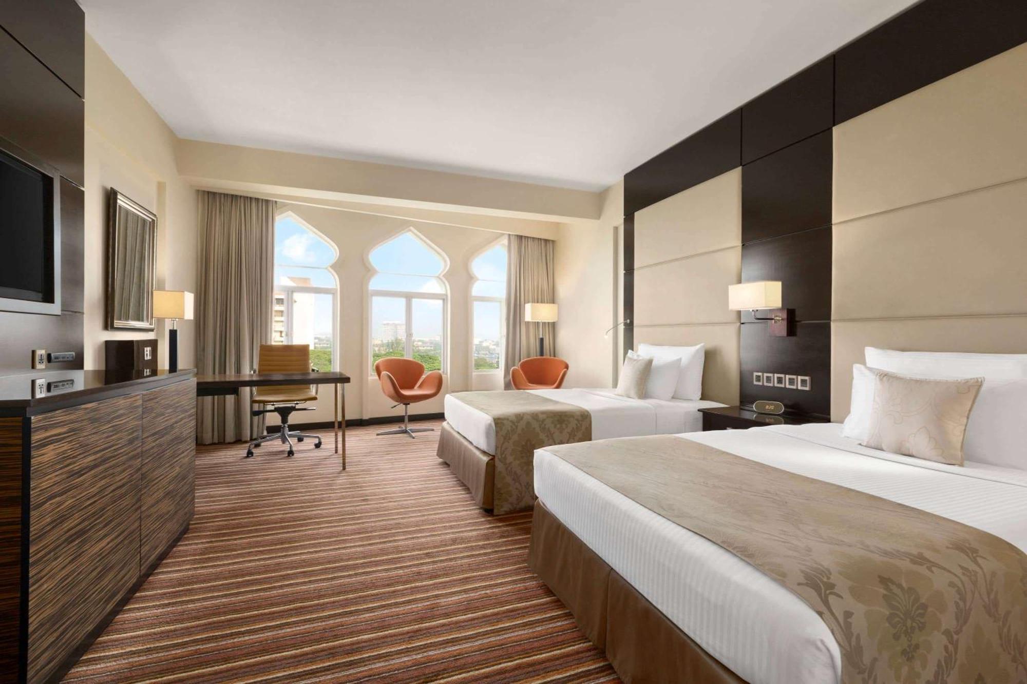 Deluxe Twin Smoking Room with Two Double Beds,148572655:JPEG