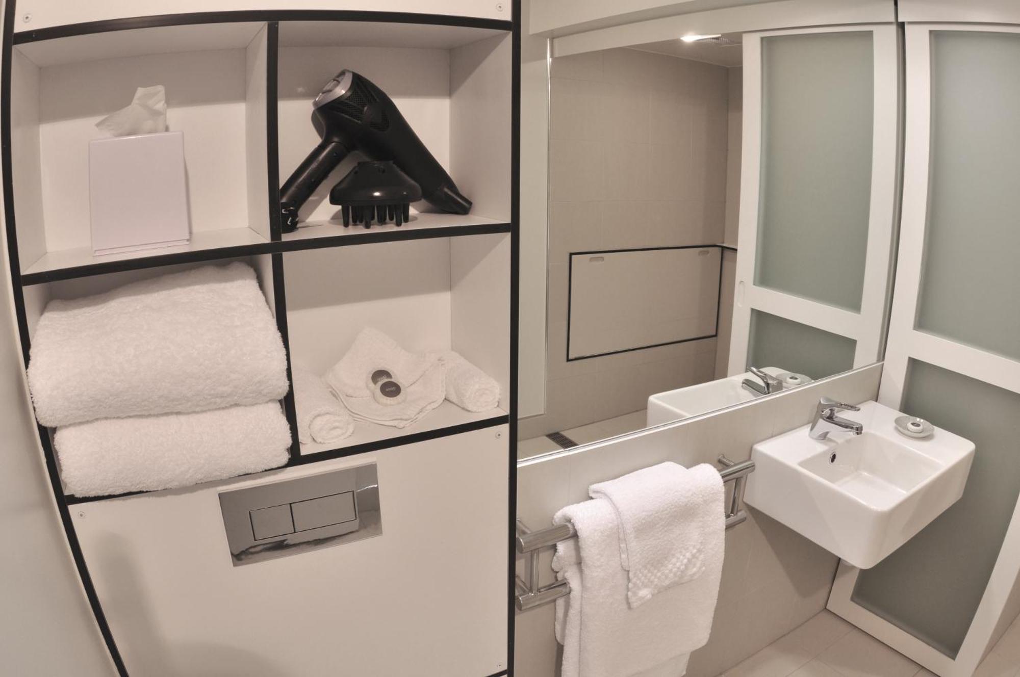 Standard King Suite Accessible