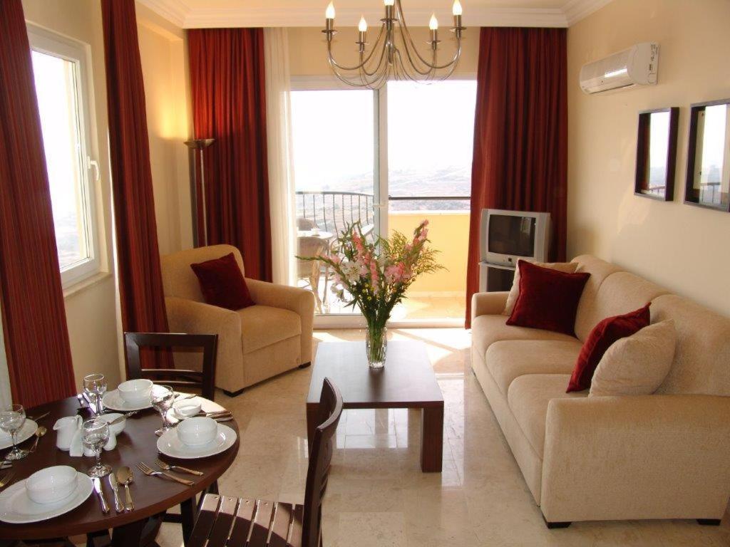 One-Bedroom Villa,698862030:JPEG
