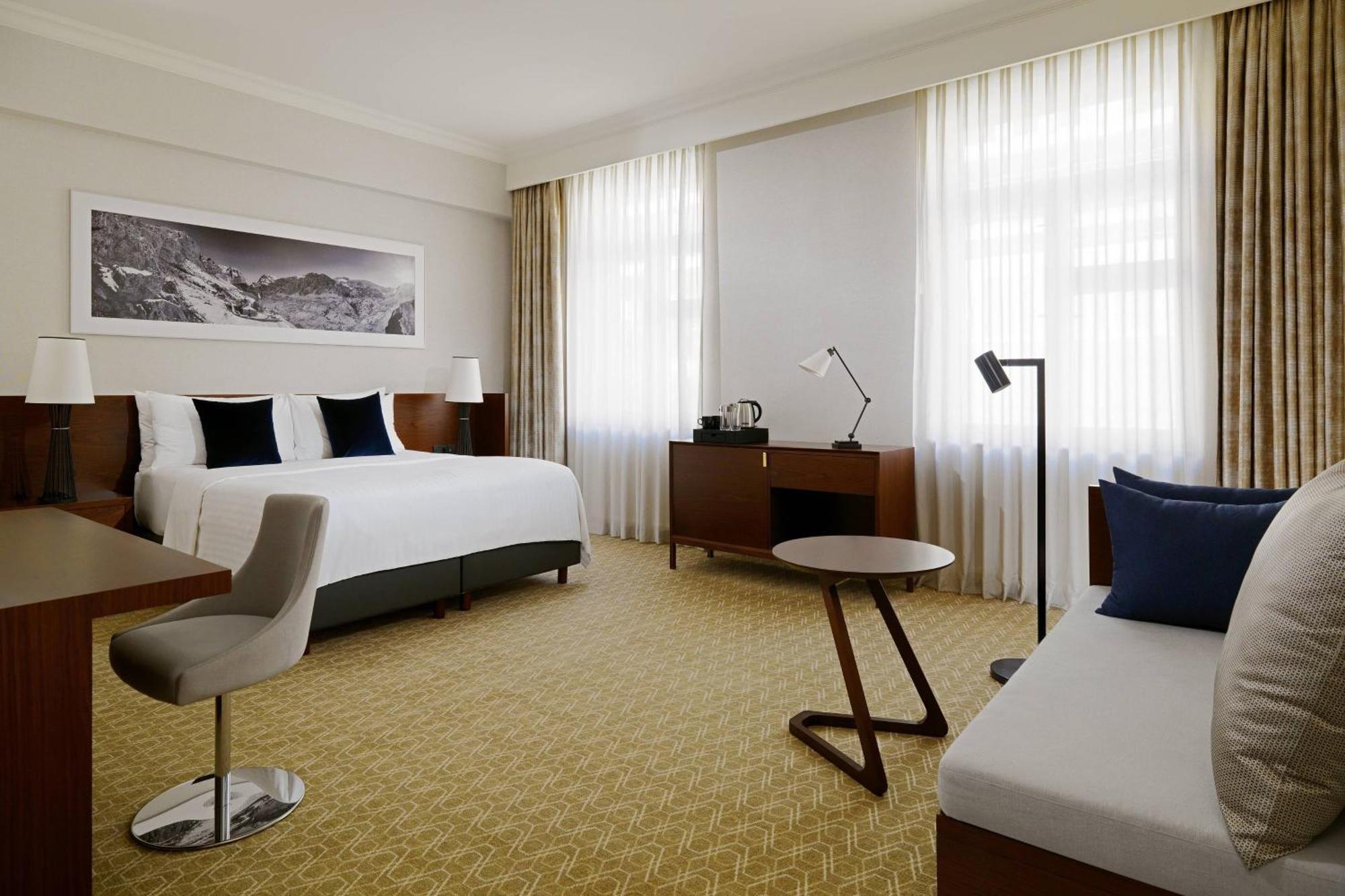 Superior Deluxe, Guest room, 1 King,1278096994:JPEG