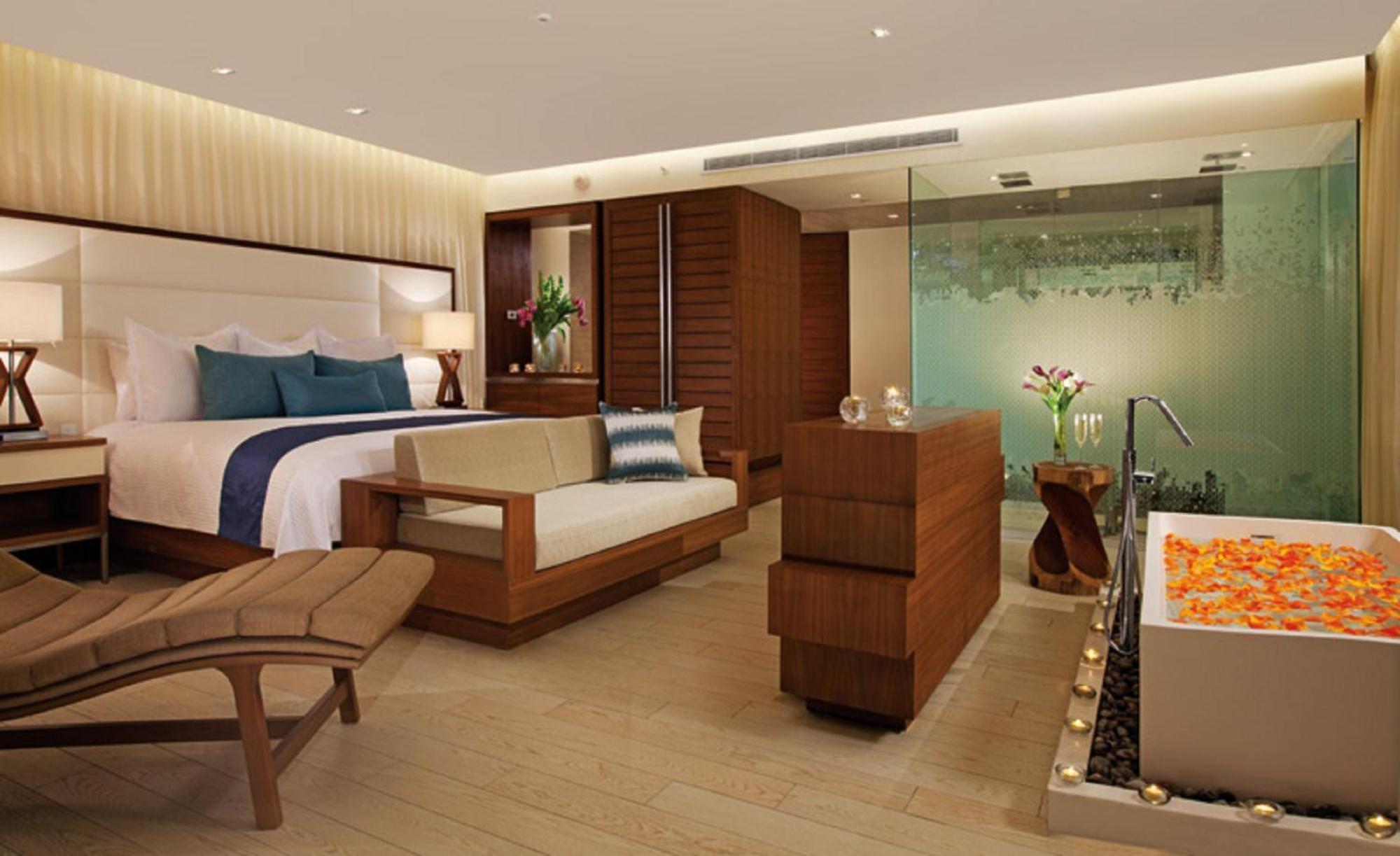 Preferred Club Honeymoon Suite Ocean Front,1273566556:JPEG