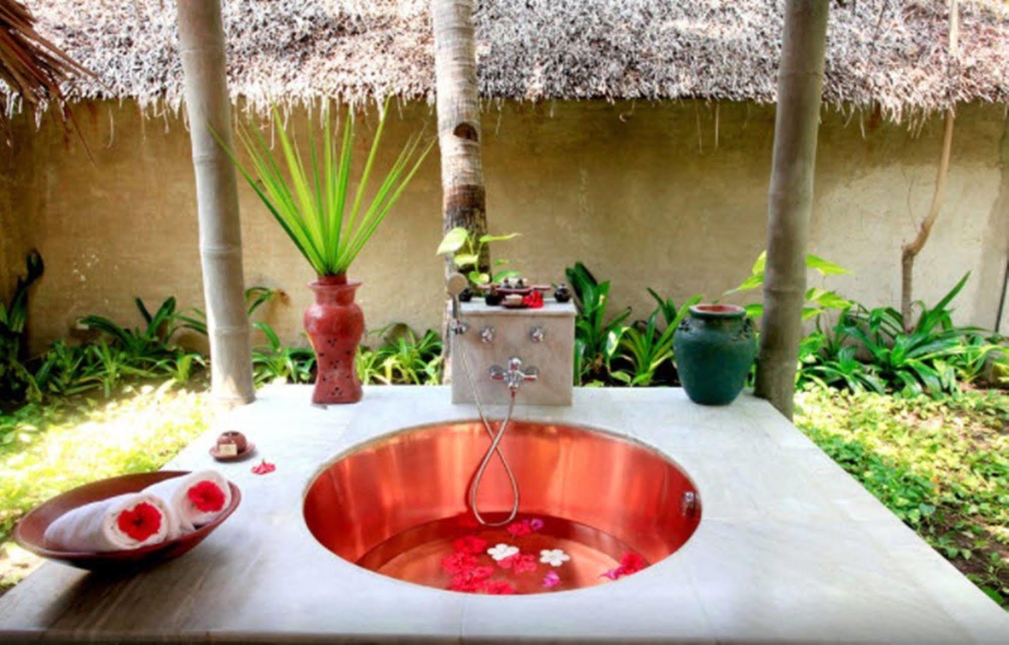 Kampong Lombok Bungalow Signature Daily Afternoon Tea,1773709219:JPEG