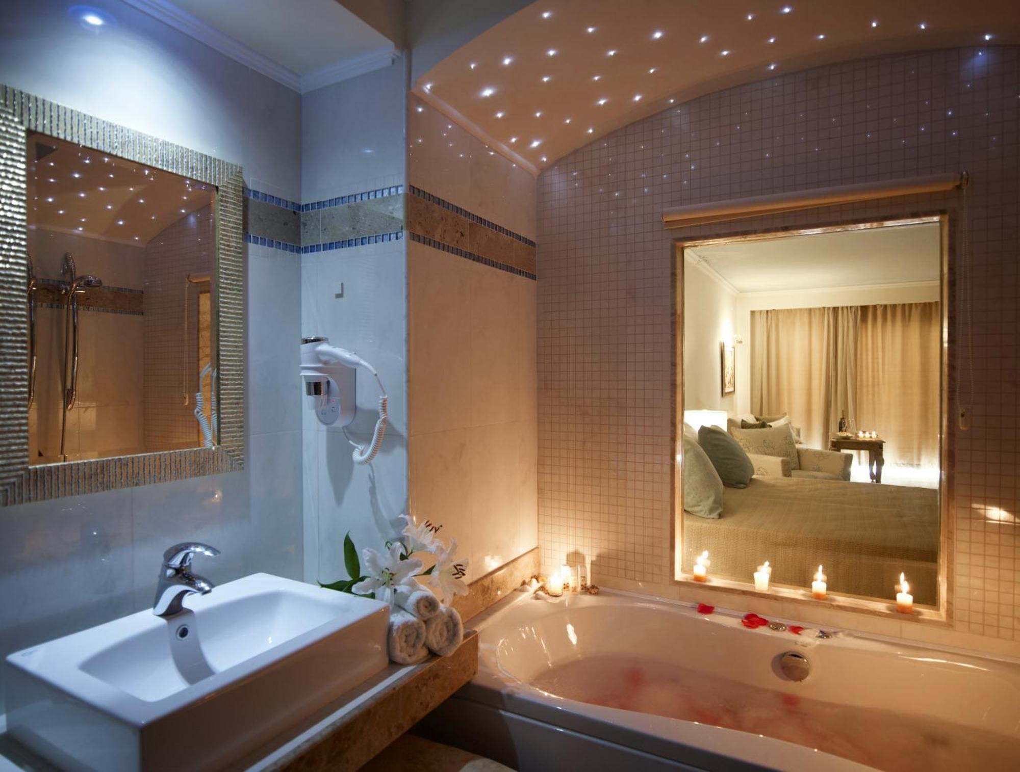 Family Suite with Sea Views (2-4 Persons),1742629533:JPEG