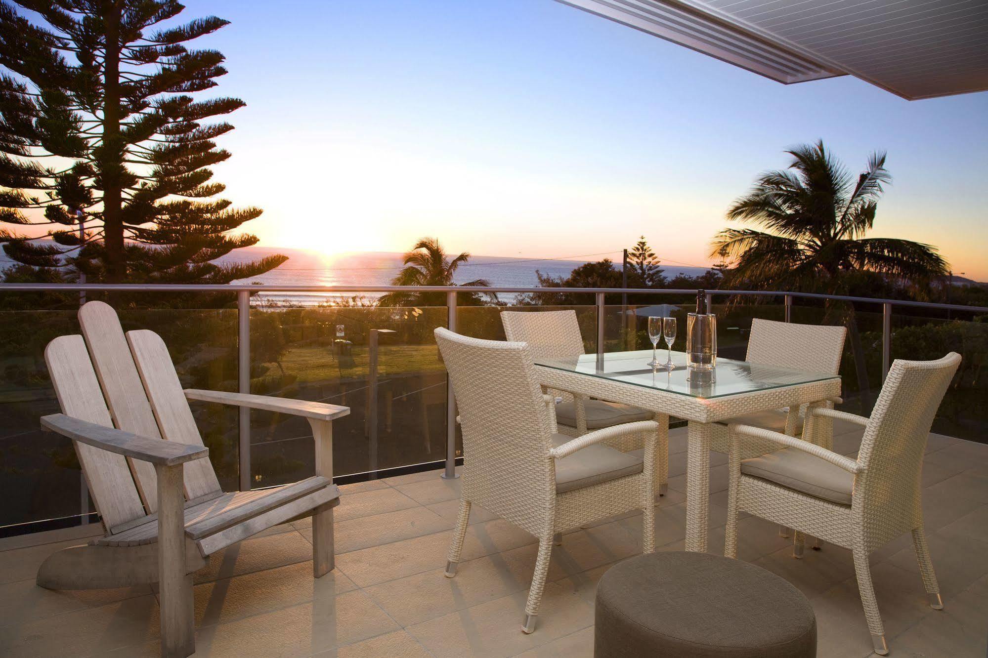 One-Bedroom Apartment Sea View