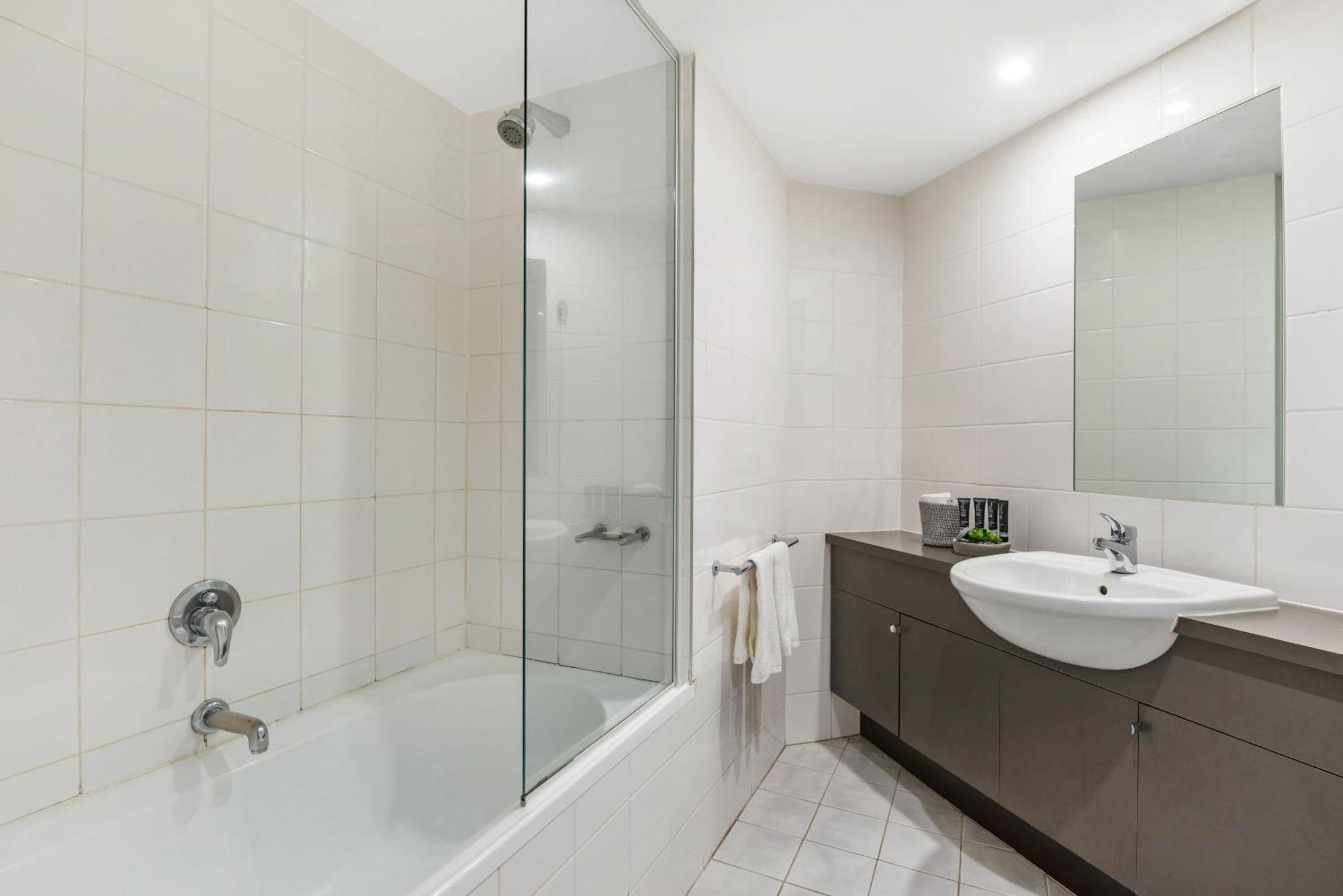 Two Bedroom Apartment,982066240:JPEG
