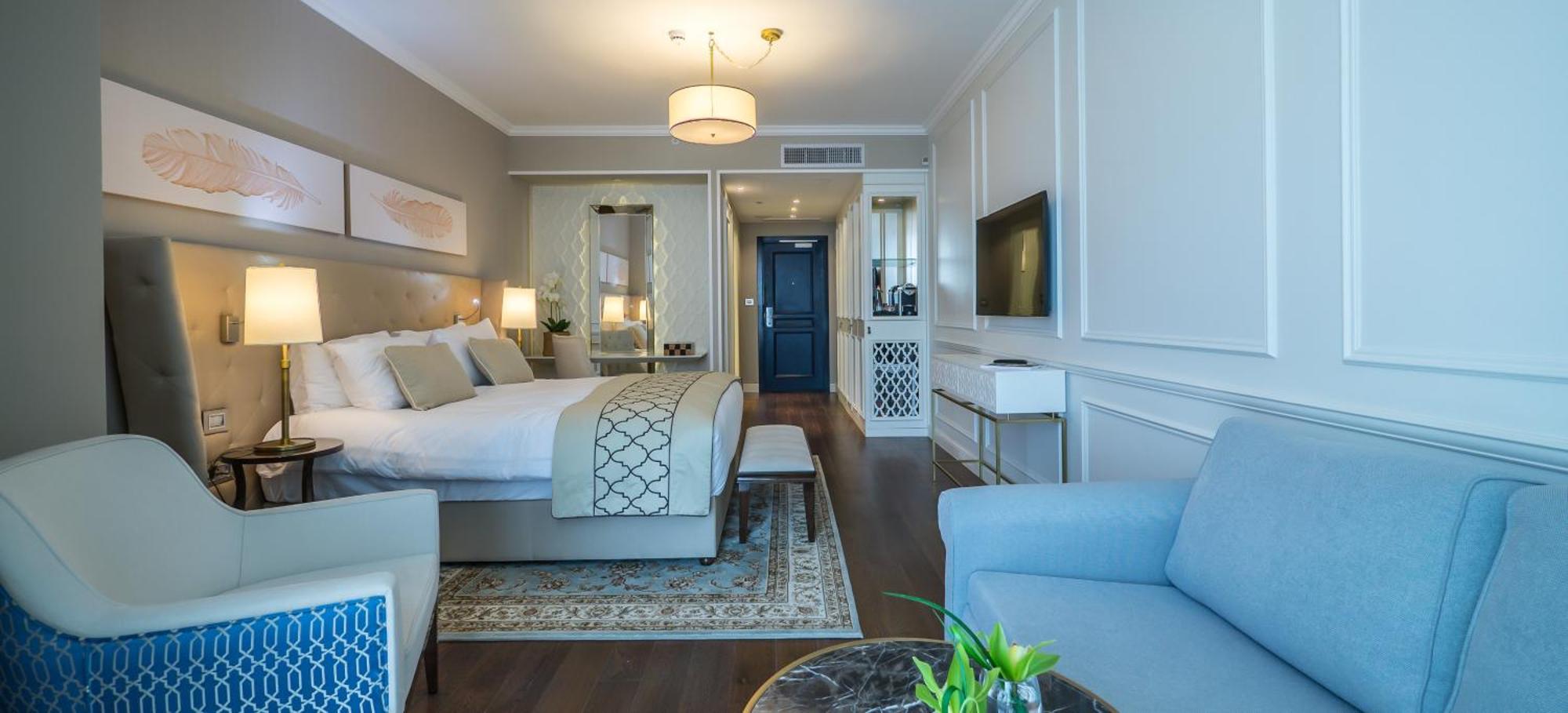 Executive King Balcony Sea View