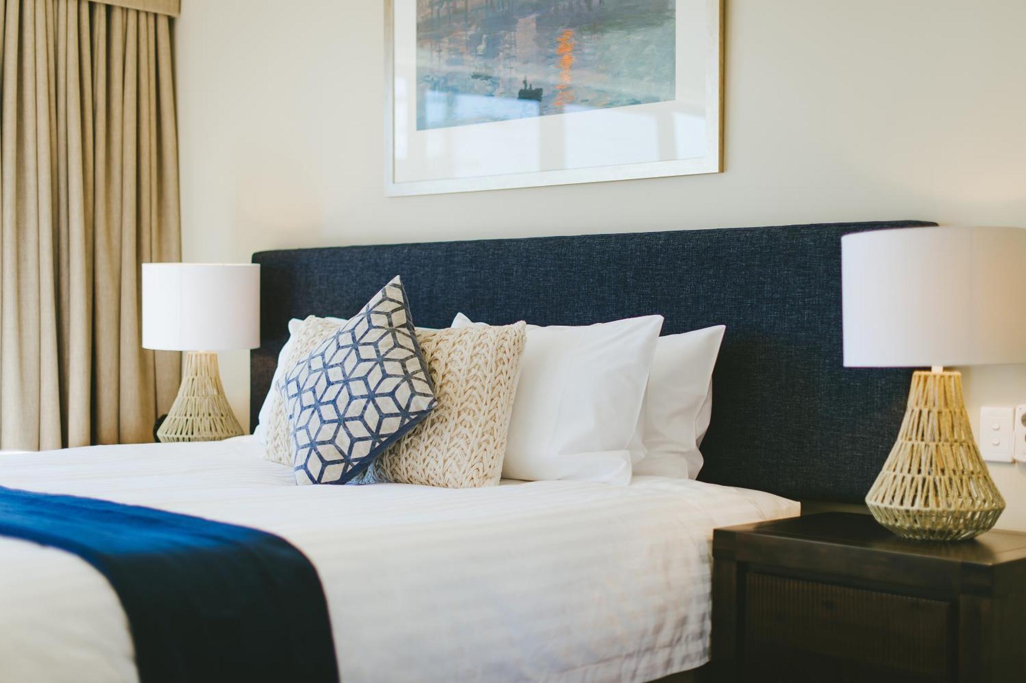 Superior King Room with River View - Wheelchair Accessible,927314581:JPEG