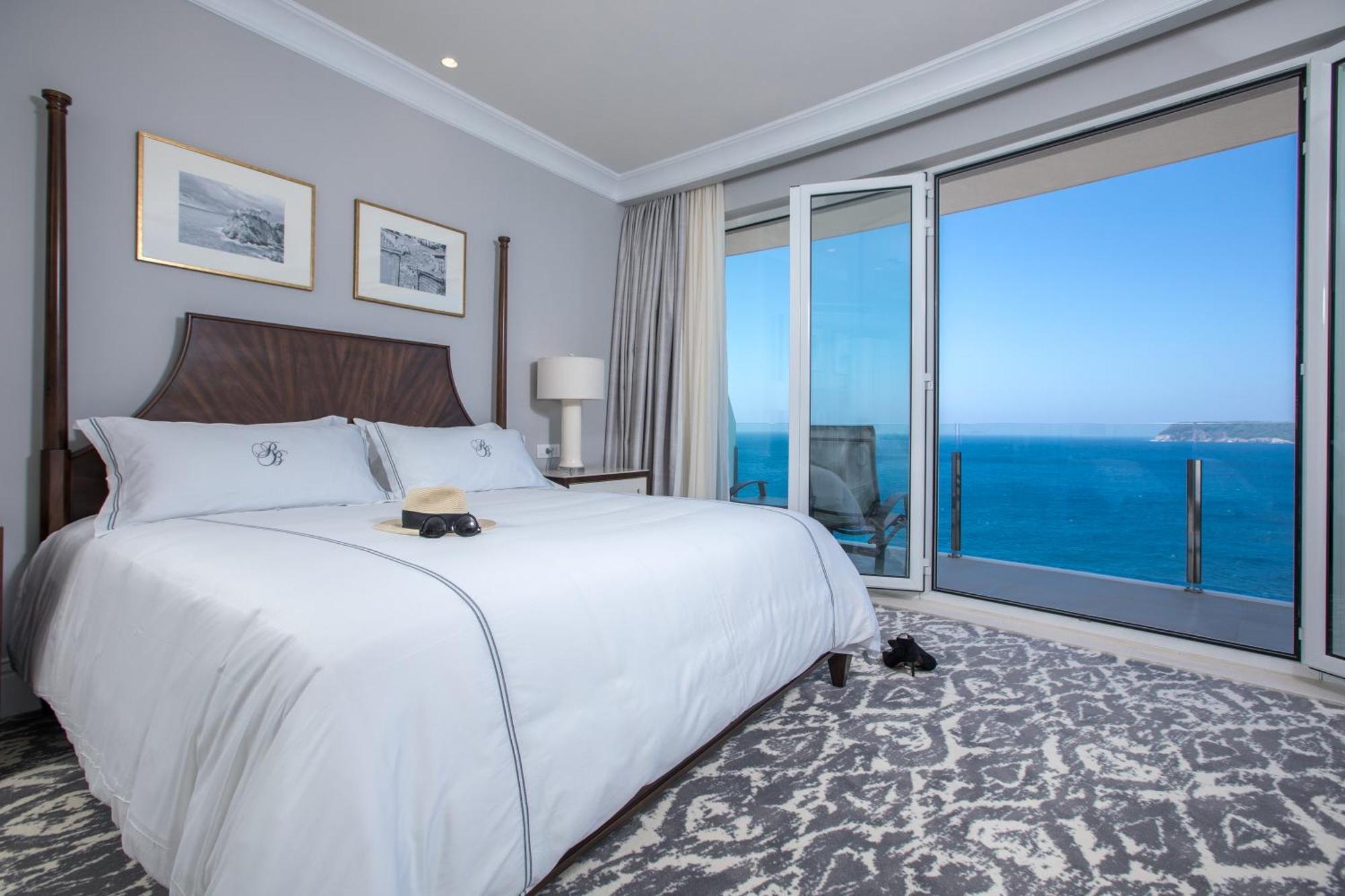 Deluxe King Room Balcony Sea View