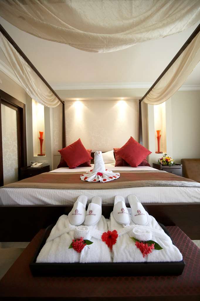 One-Bedroom Suite Jacuzzi WiFi