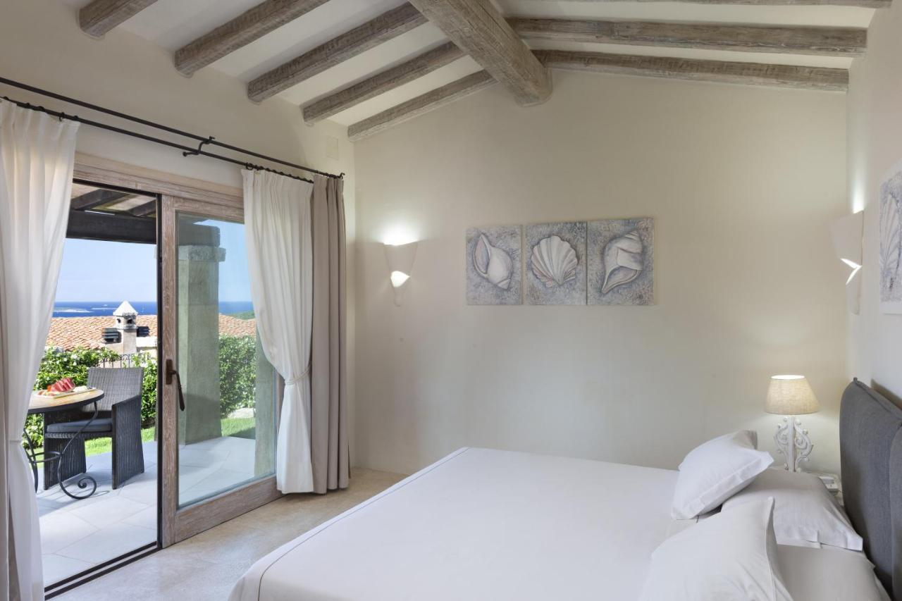 Deluxe Suite with Private Pool