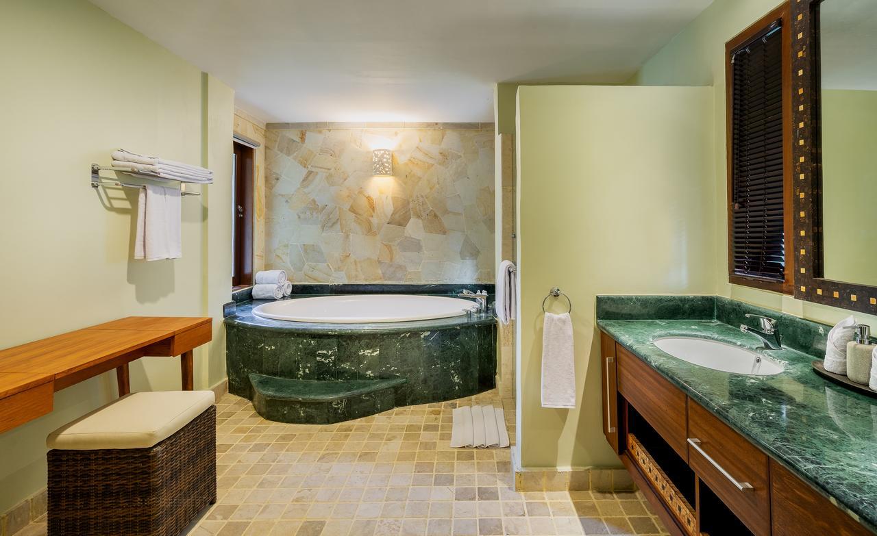Deluxe 2 Bedroom Residence with Ocean View,719598310:JPEG