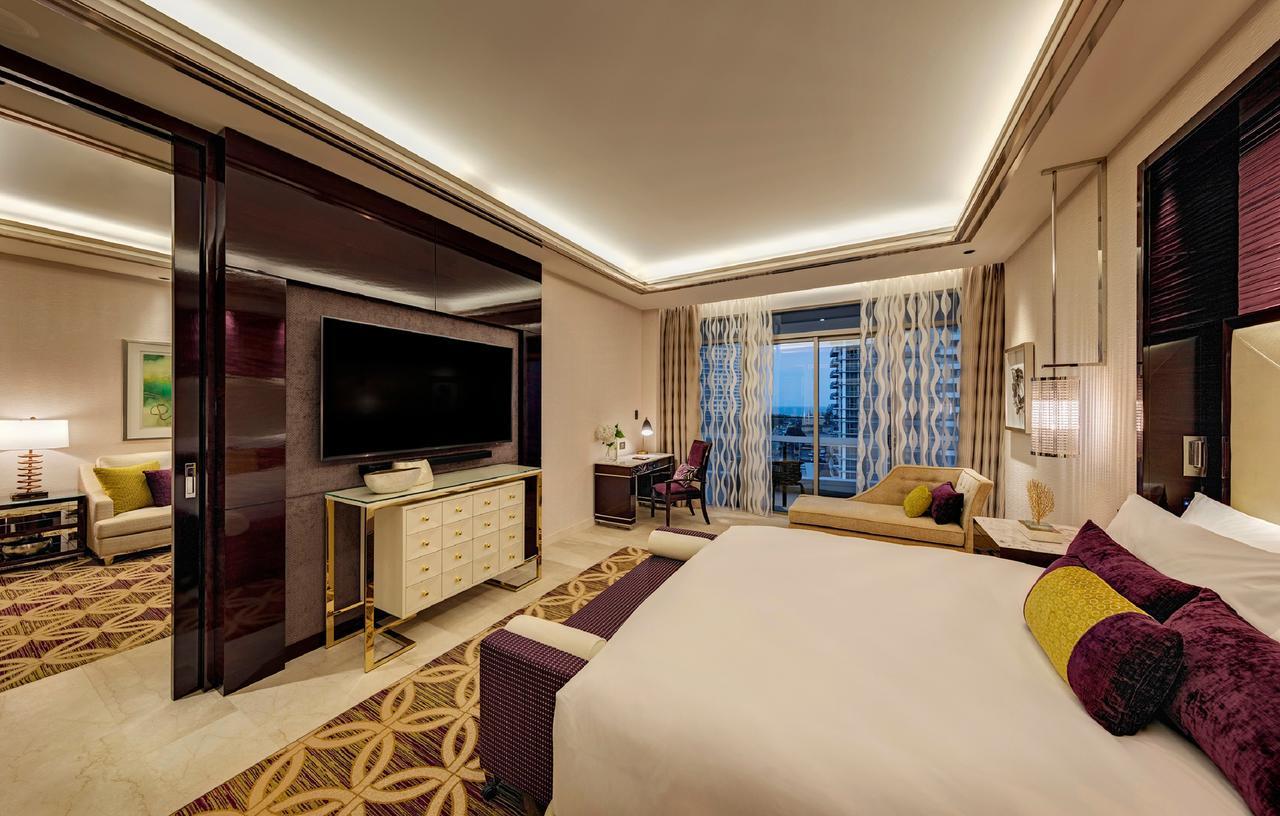 King Suite Balcony Stellar