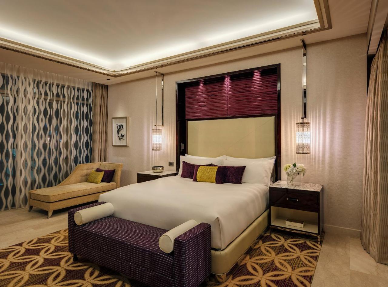 King Suite Balcony Stellar
