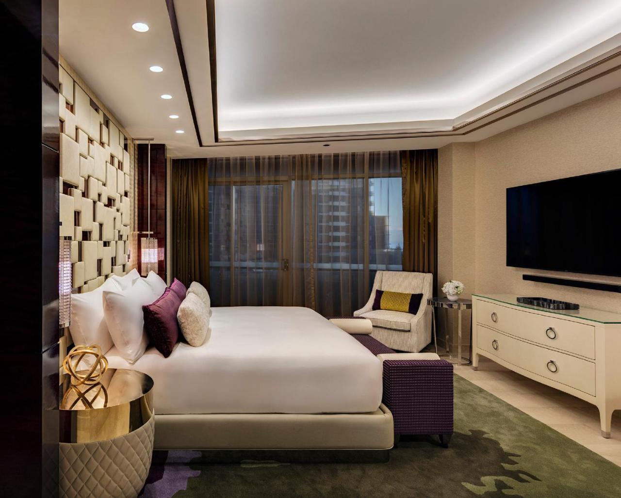 Penthouse Suite