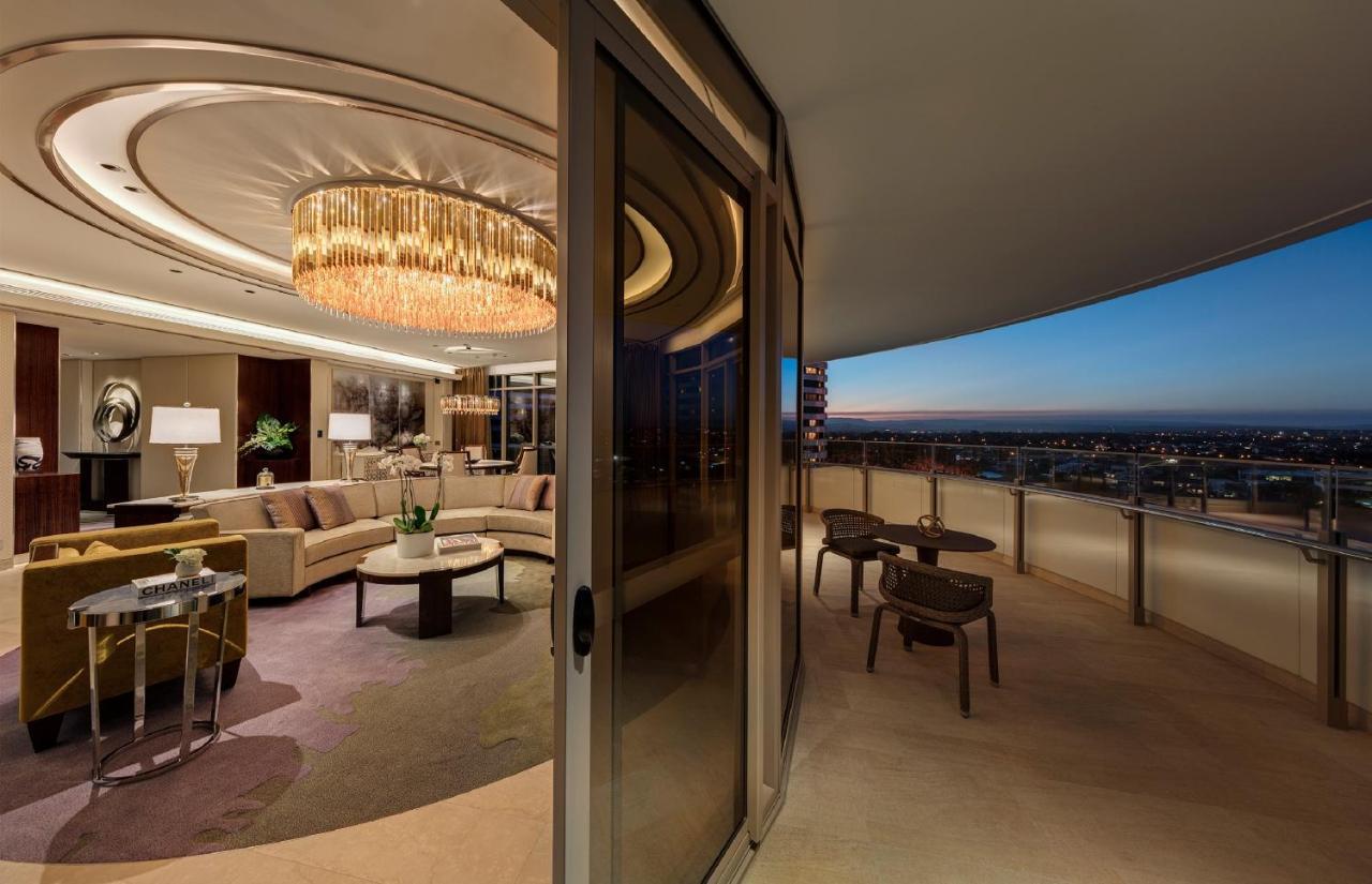 Penthouse Suite