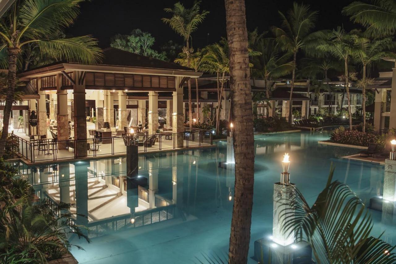 Three-Bedroom Penthouse Apartment Pool View