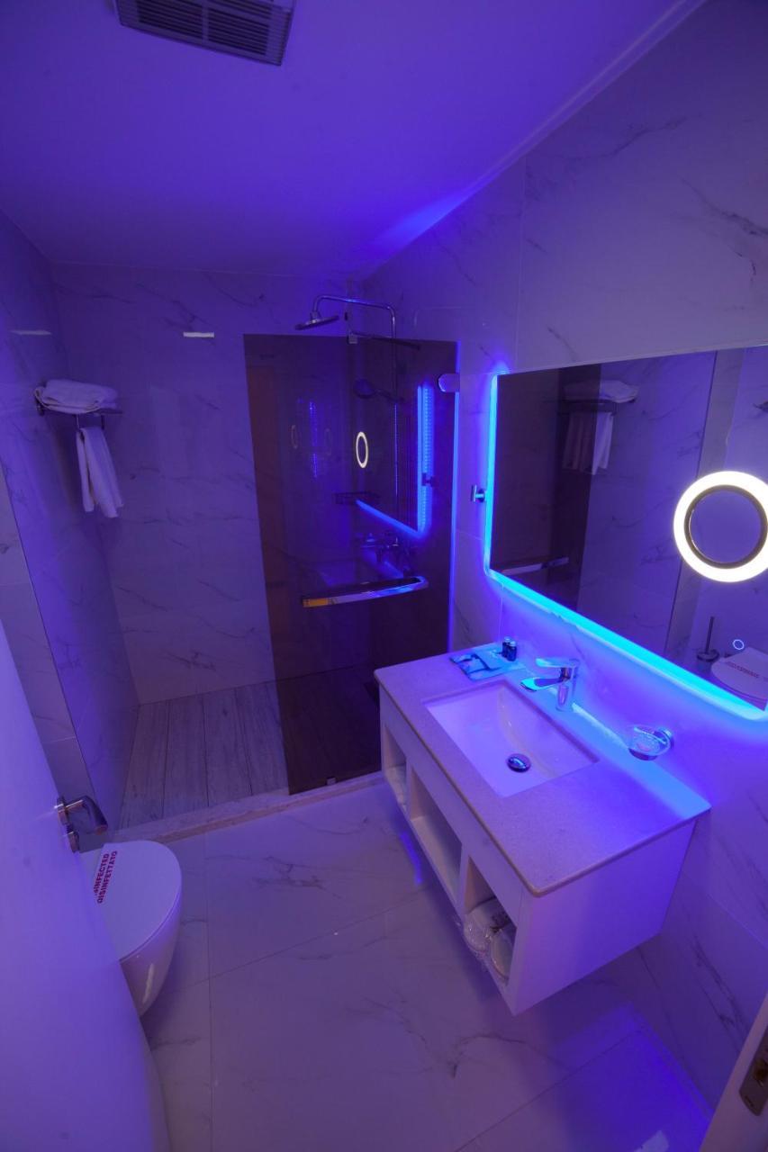 Studio with Sea View,932169814:JPEG