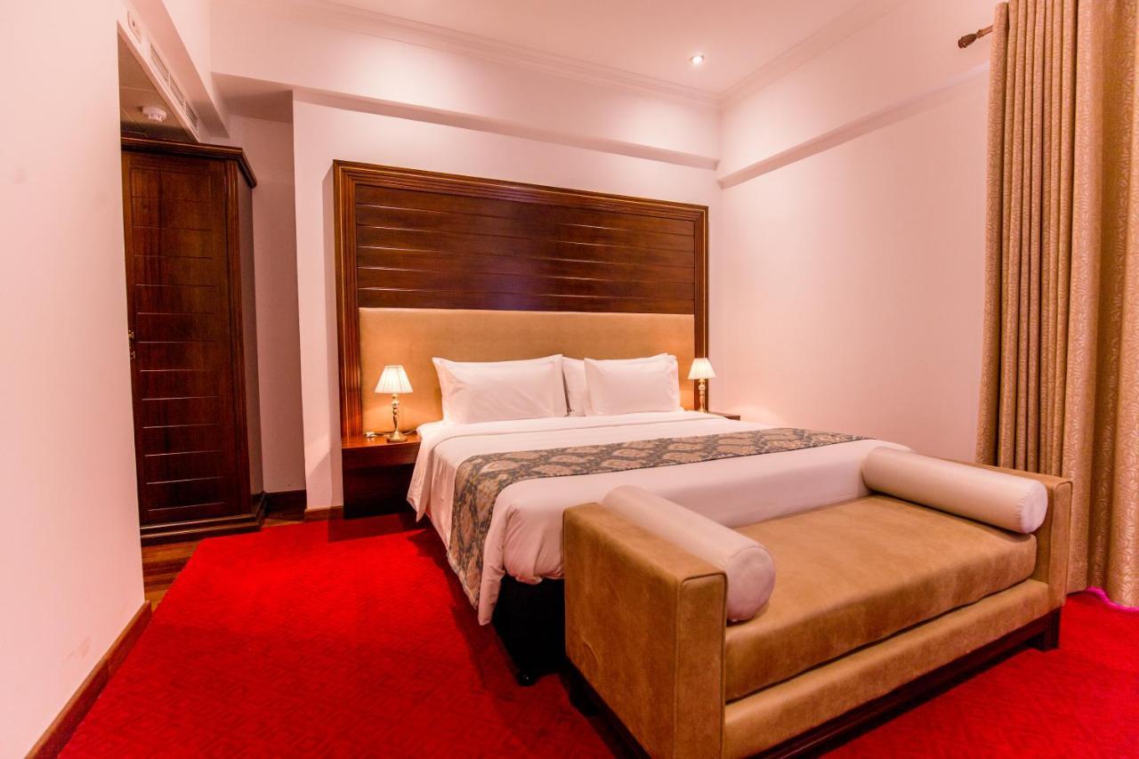 Deluxe Double Room with Early check-in and Late Check-out (on Availability),766978951:JPEG