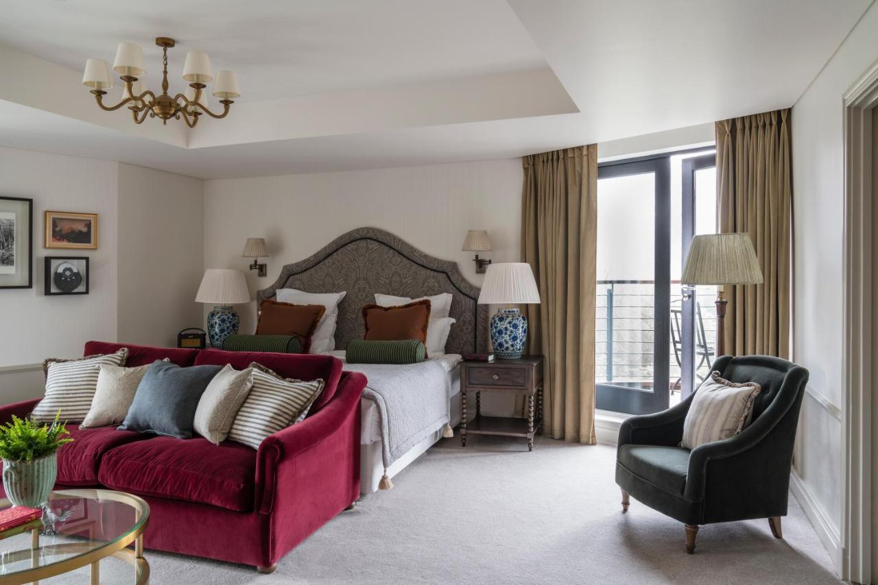 Luxury King Room Braids Wing