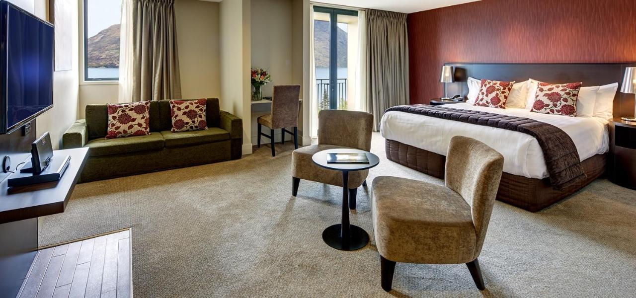 One Bedroom Apartment with Lake View,1213445194:JPEG