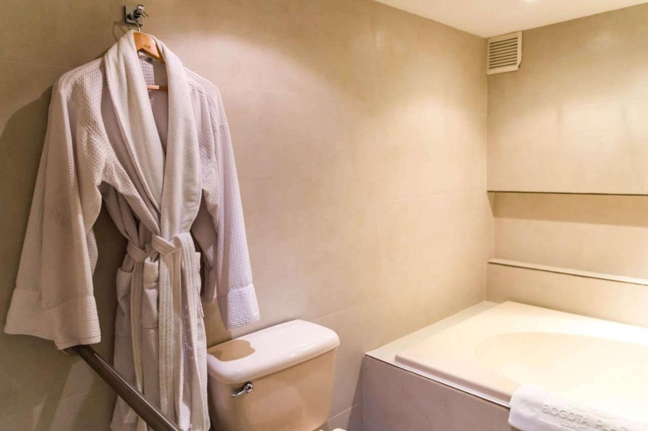 Double Room with Two Double Beds - Non-Smoking,918305308:JPEG