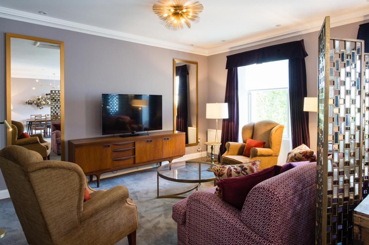 Signature Suite