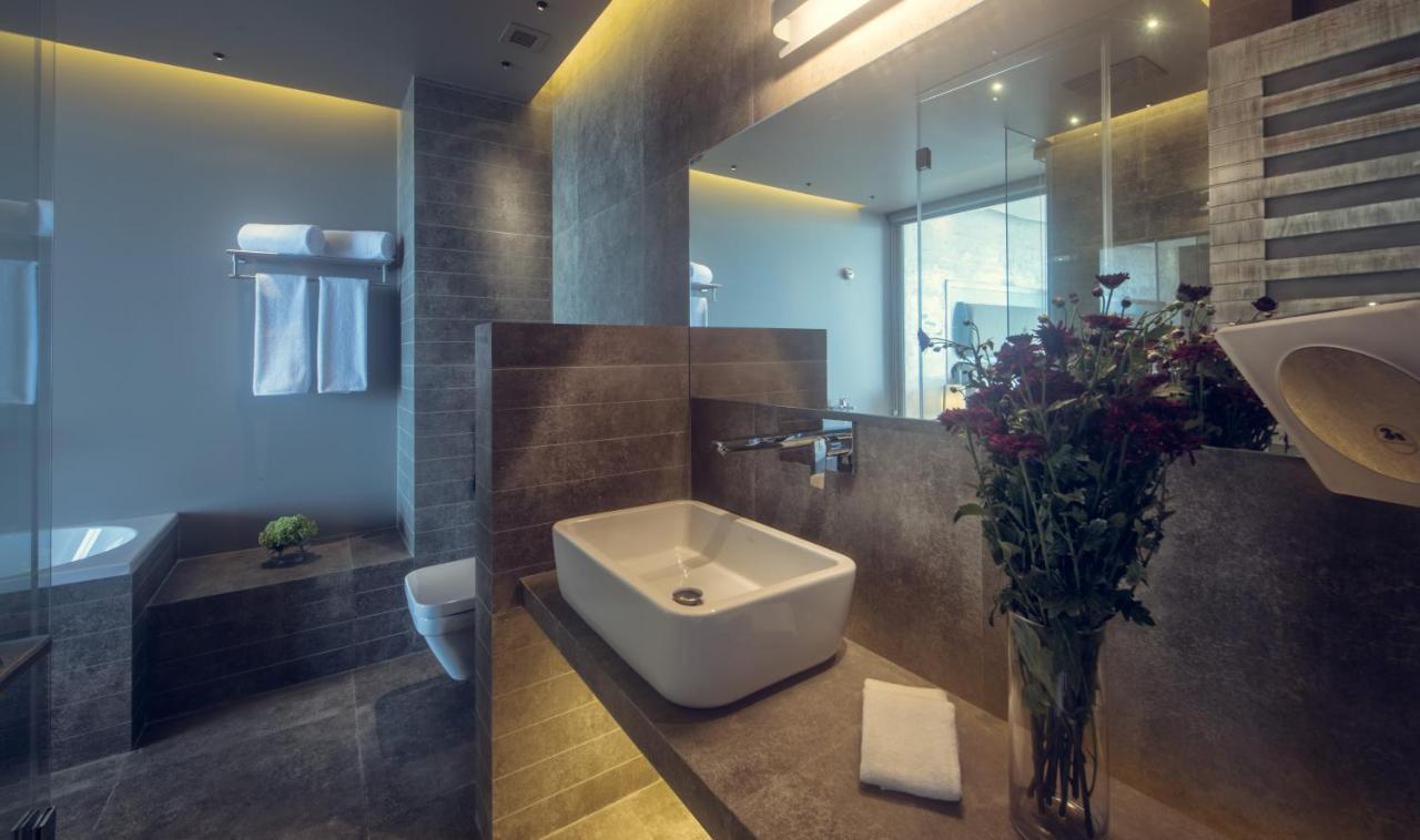 Deluxe Double or Twin Room Sea View