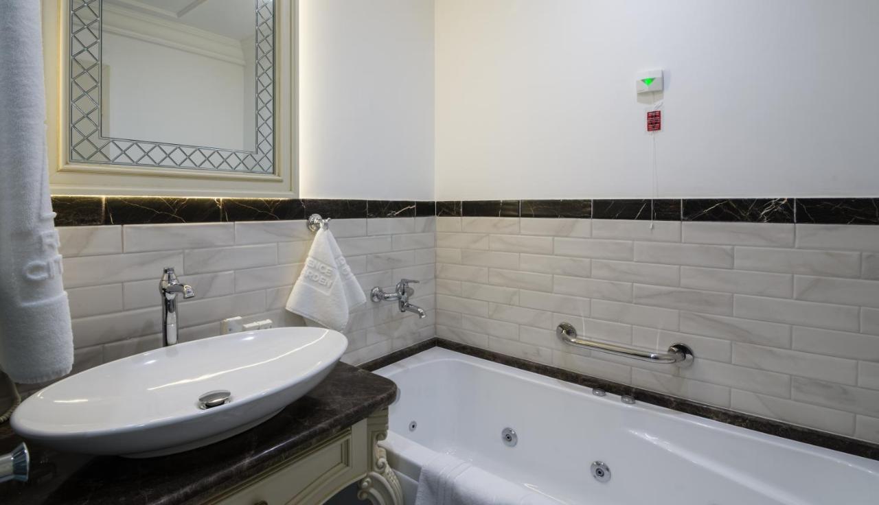Deluxe Double Room with Park View