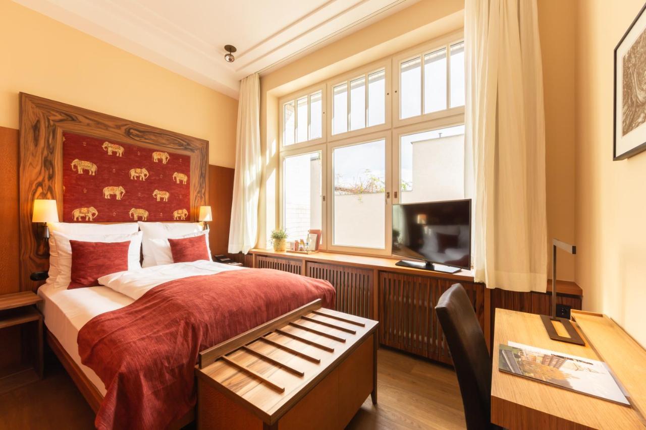 Small Double Room Orania17