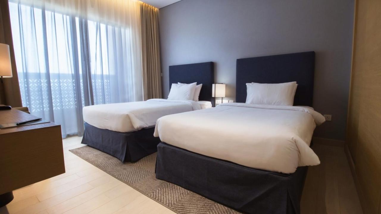 Executive Familienvilla mit 4 Schlafzimmern und Tauchbecken