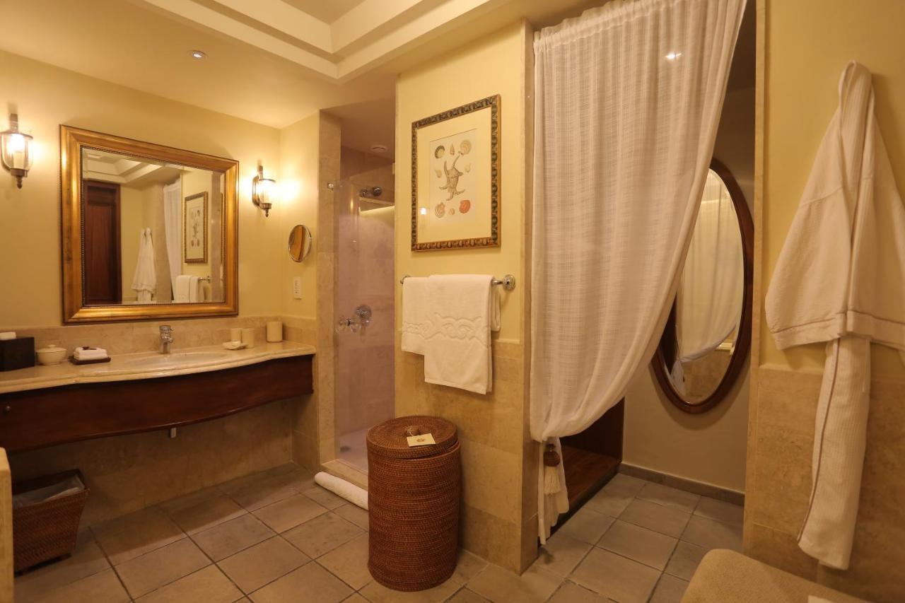 Senior Suite with Garden View,1234773500:JPEG