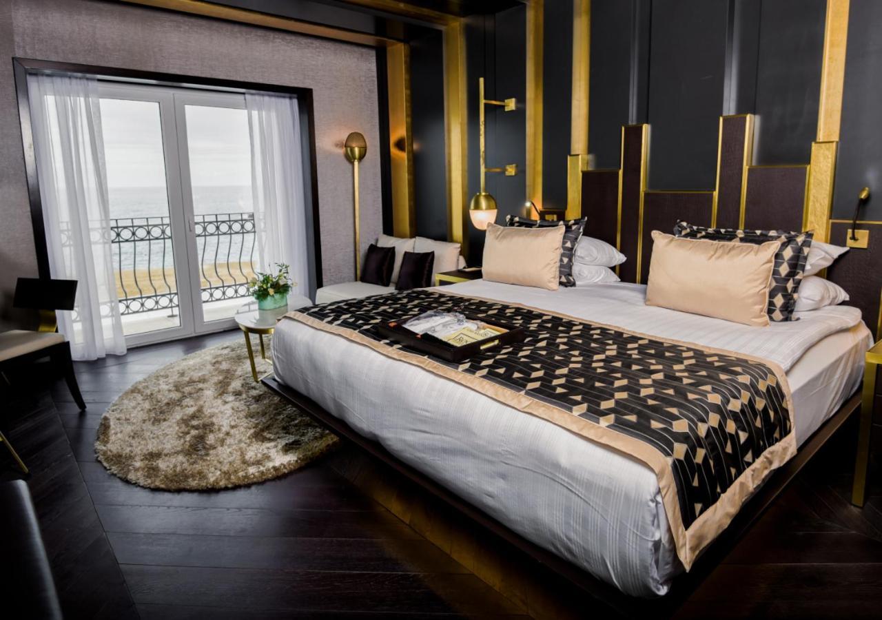 Deluxe Suite with Sea View