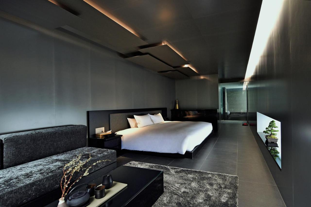 Deluxe Double Room Garden View Black