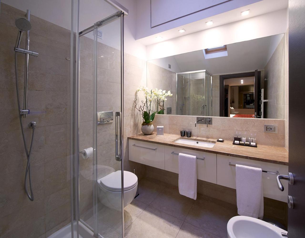 One-Bedroom Apartment Annex