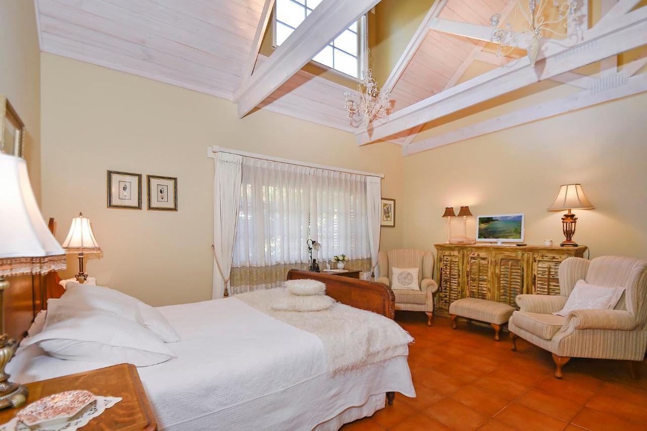 Delaportes Suite with Spa Bath