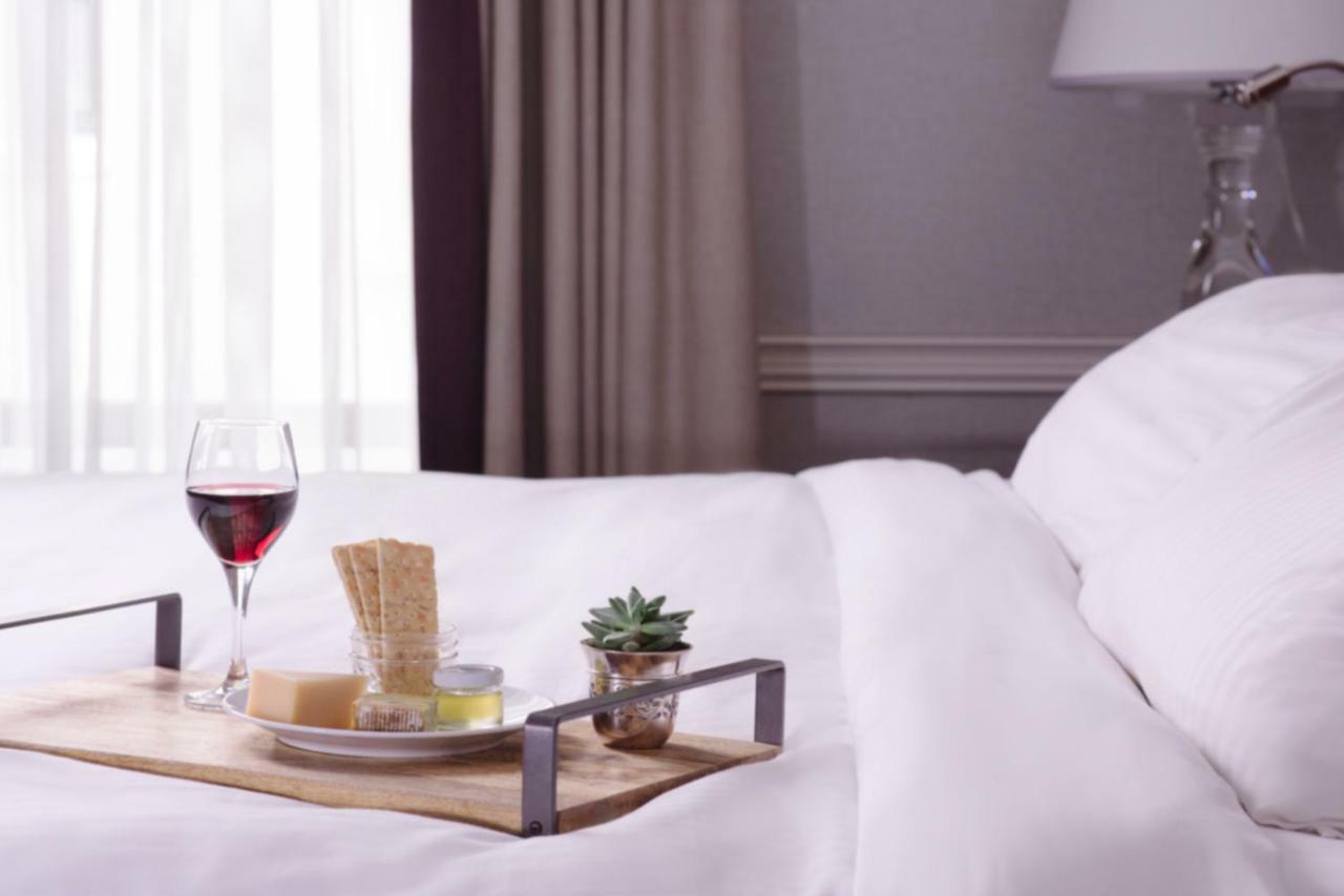 Signature King Room,1706640097:JPEG