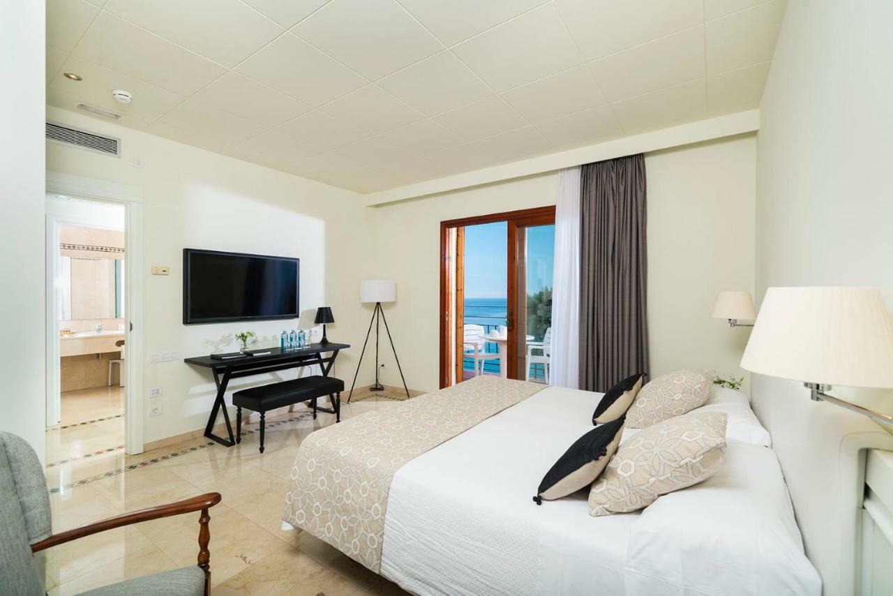 Deluxe Double Room Sea View