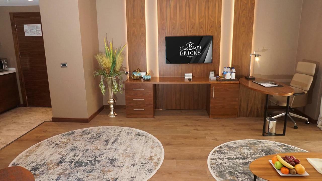King Suite With Free Airport Transfer,1219049002:JPEG
